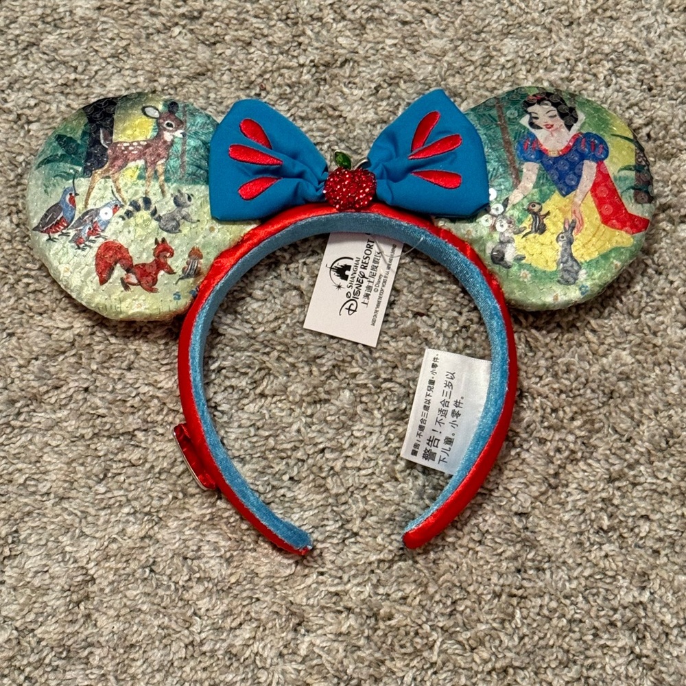 RARE Disney Parks Snow White Sequin 100 Decade Special edition Mickey Ears